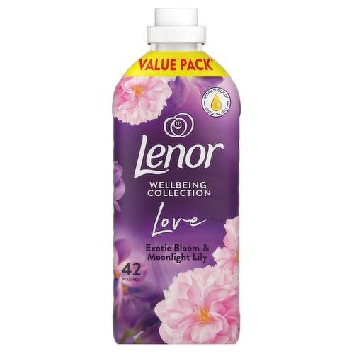 Lenor Exotic Bloom & Moonlight Lily Scent: Fabric Conditioner 42 Washes & Crease Releaser Spray